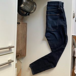 Good American Good Legs Crop Jean size 6/28